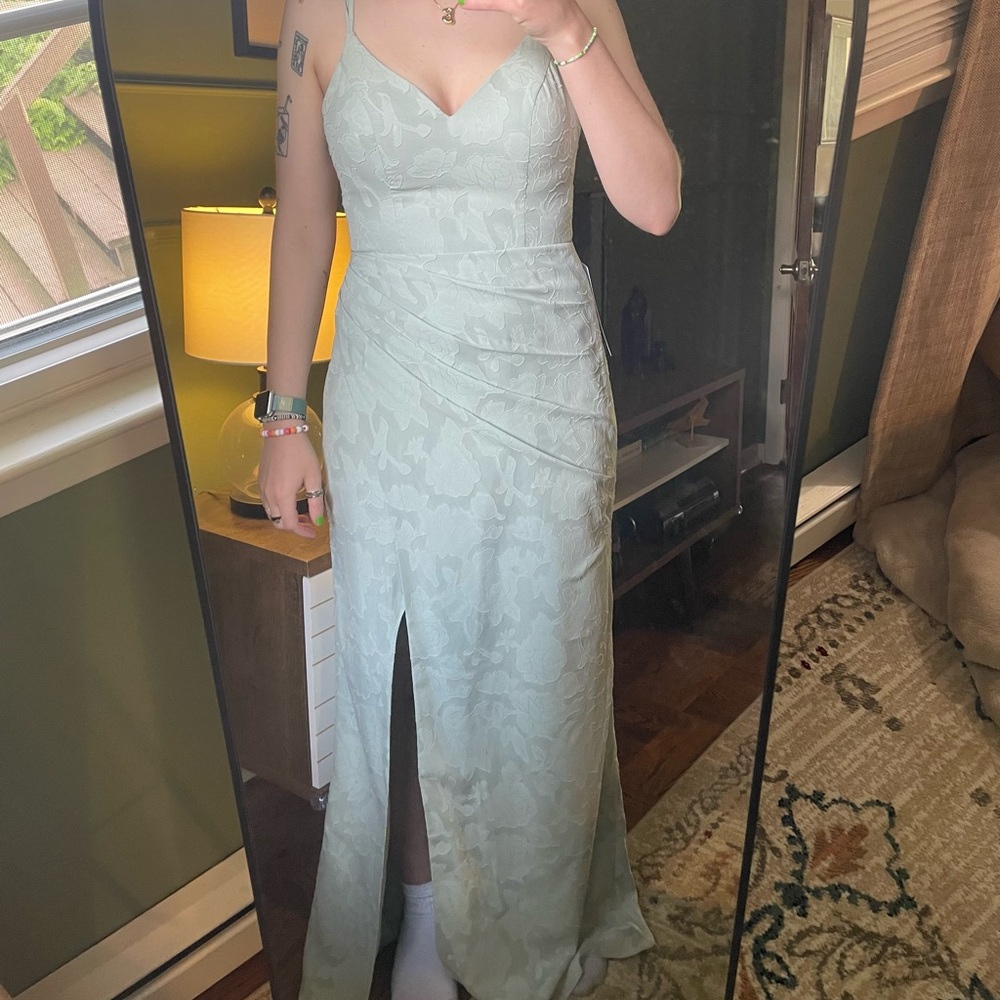 Elegant Mint Green Sleeveless Dress